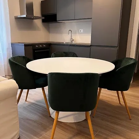 Velasca Pearl Apartment Milan